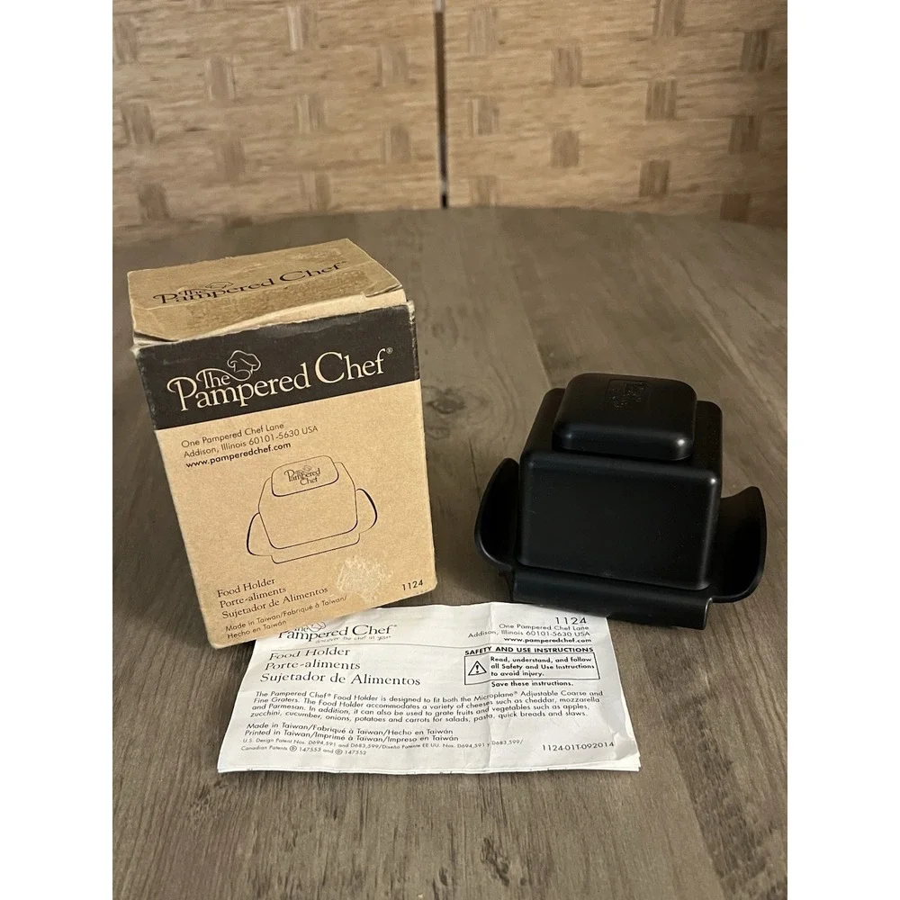 The Pampered‎ Chef Food Holder #1124 Holds Cheese Vegetables Fruit + Box Booklet